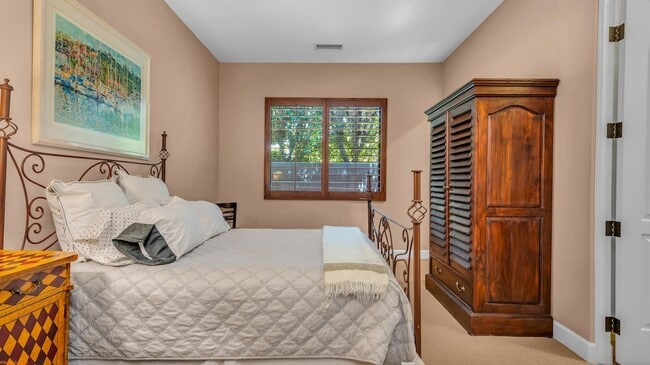 Building Photo - 46710 Bradshaw Trail