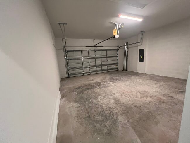 Building Photo - 15052 Palamos Cir