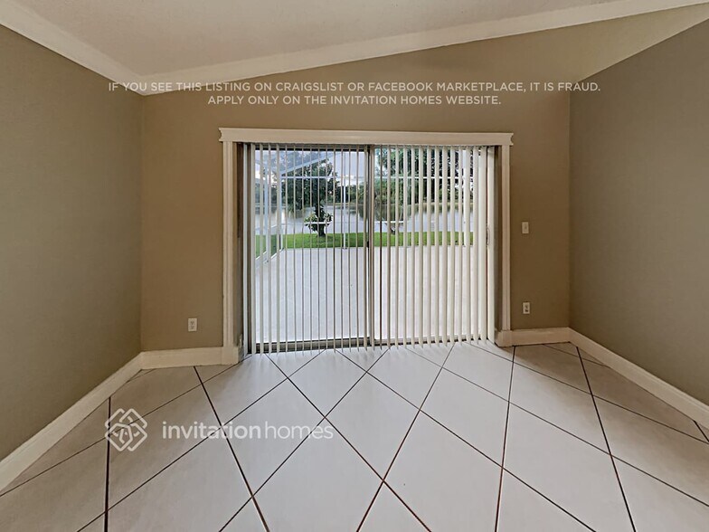 Building Photo - 2794 SW 183rd Ave