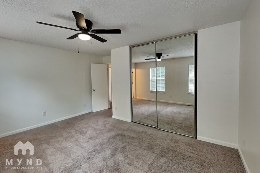Building Photo - 5561 Northcut Dr