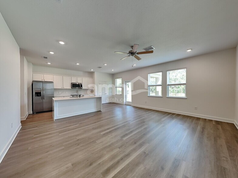 Building Photo - 16632 Cheyanne Ct