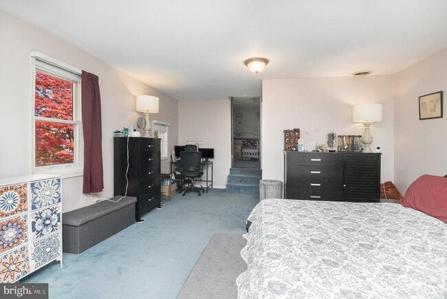 Building Photo - 7710 Queen St