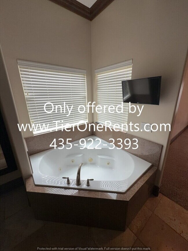 Building Photo - NO DEPOSIT option available for qualified renters!