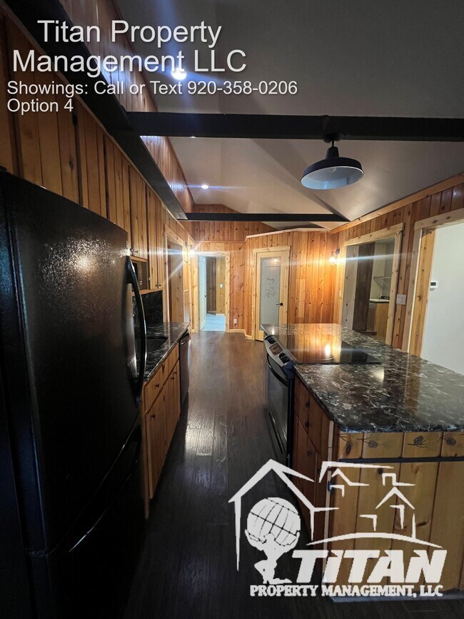 Building Photo - 387 13th Dr