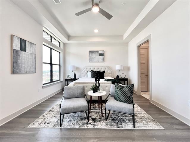 Building Photo - 3330 Oak Grove Ave