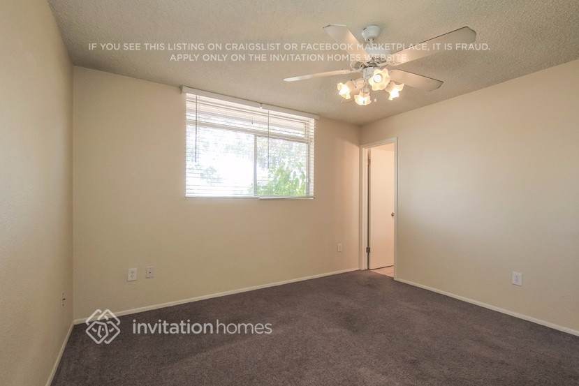 Building Photo - 11814 N 30th Dr