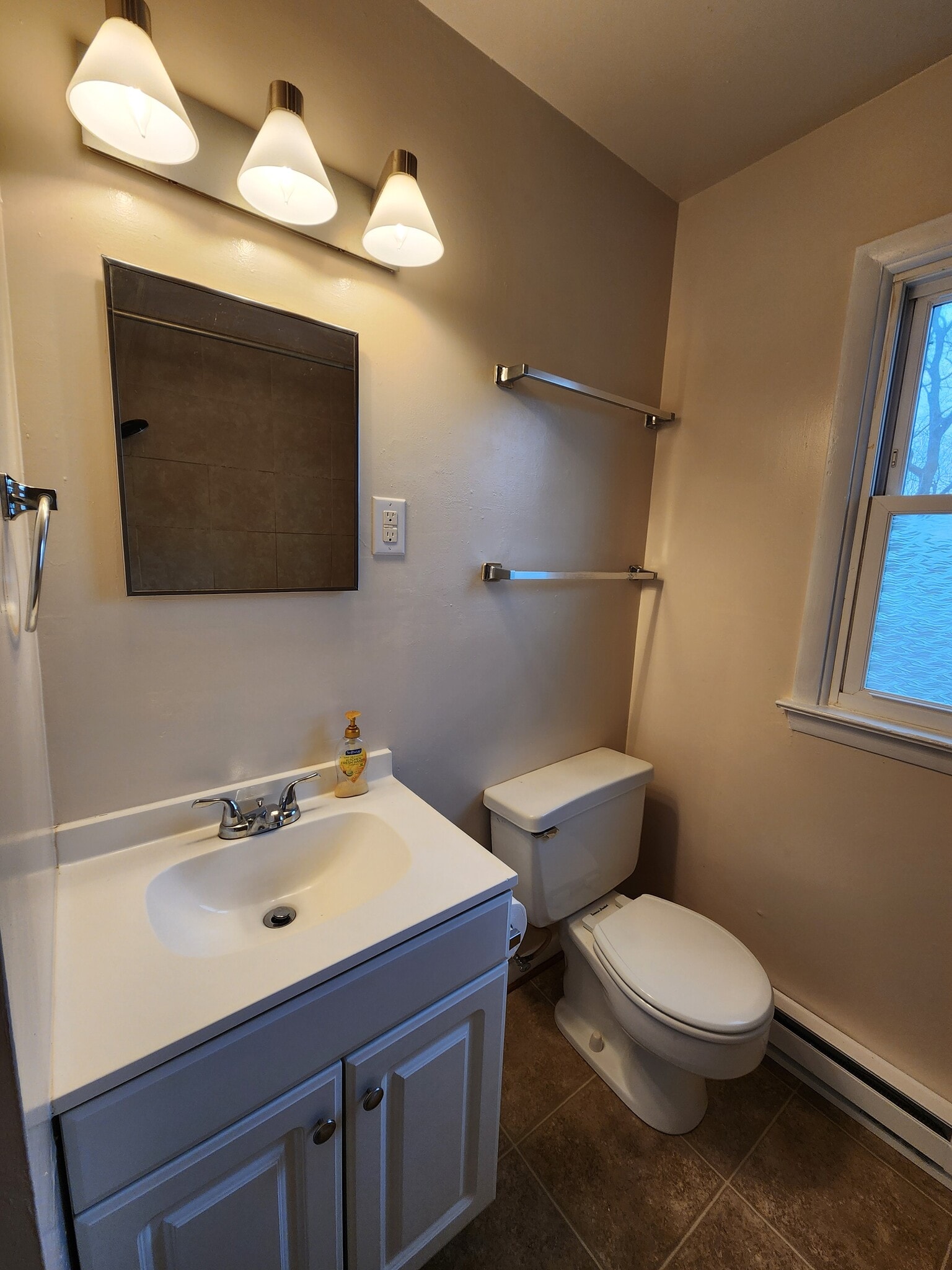 Building Photo - 1104 River Ct