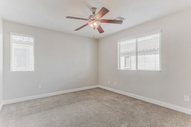 Building Photo - 1946 N 55th Pl