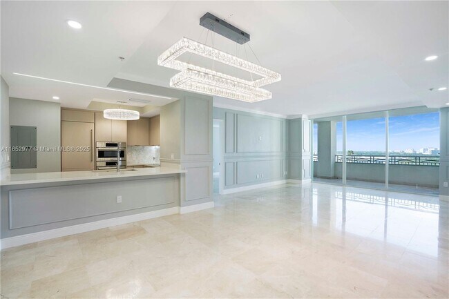 Building Photo - 3400 SW 27th Ave