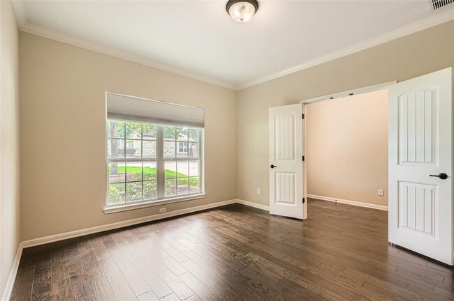 Building Photo - 2200 Camino Alemeda