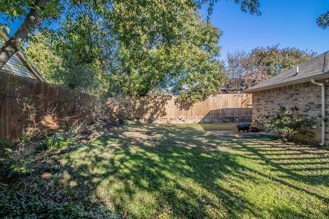 Building Photo - 436 Hillside Dr