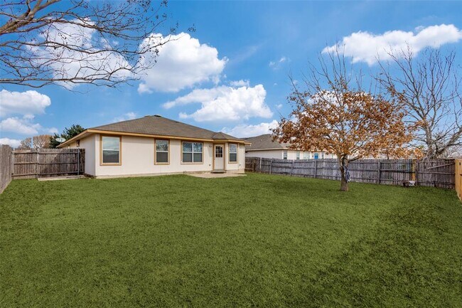 Building Photo - 133 Sylvan St