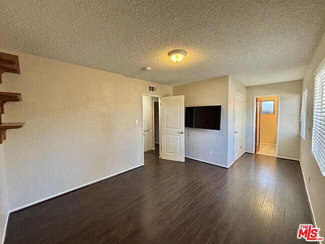 Building Photo - 16312 Itasca St