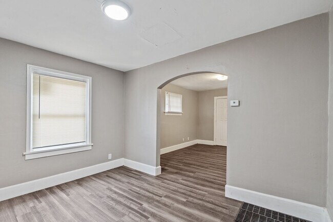 Building Photo - Cute 1 bed 1 bath. SECTION 8 Accepted