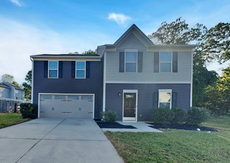 Primary Photo - 2401 Everton Cir SE