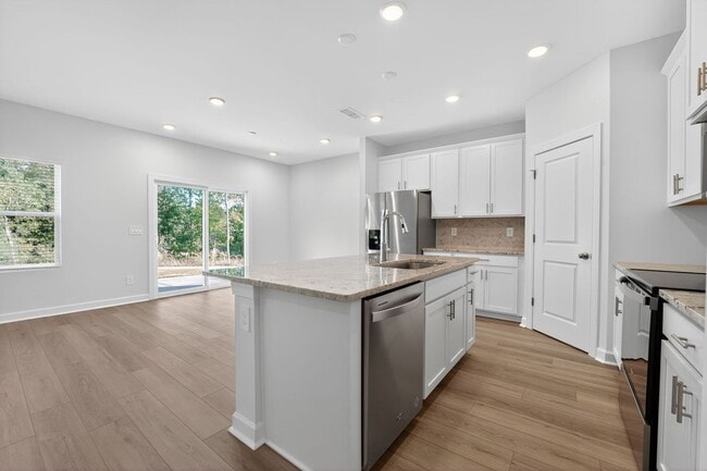 Building Photo - 2143 Rolling Hls Ct