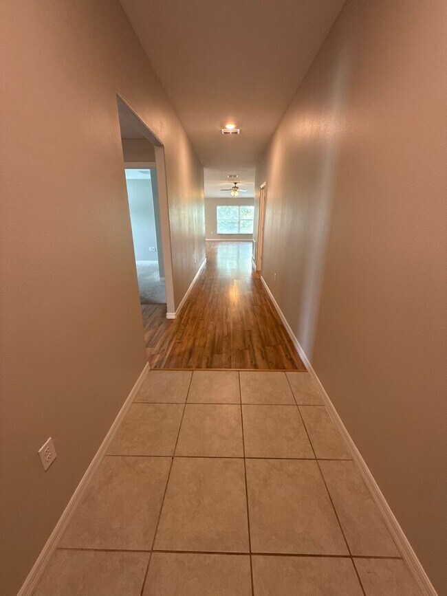 Building Photo - 13249 SW 77th Ave