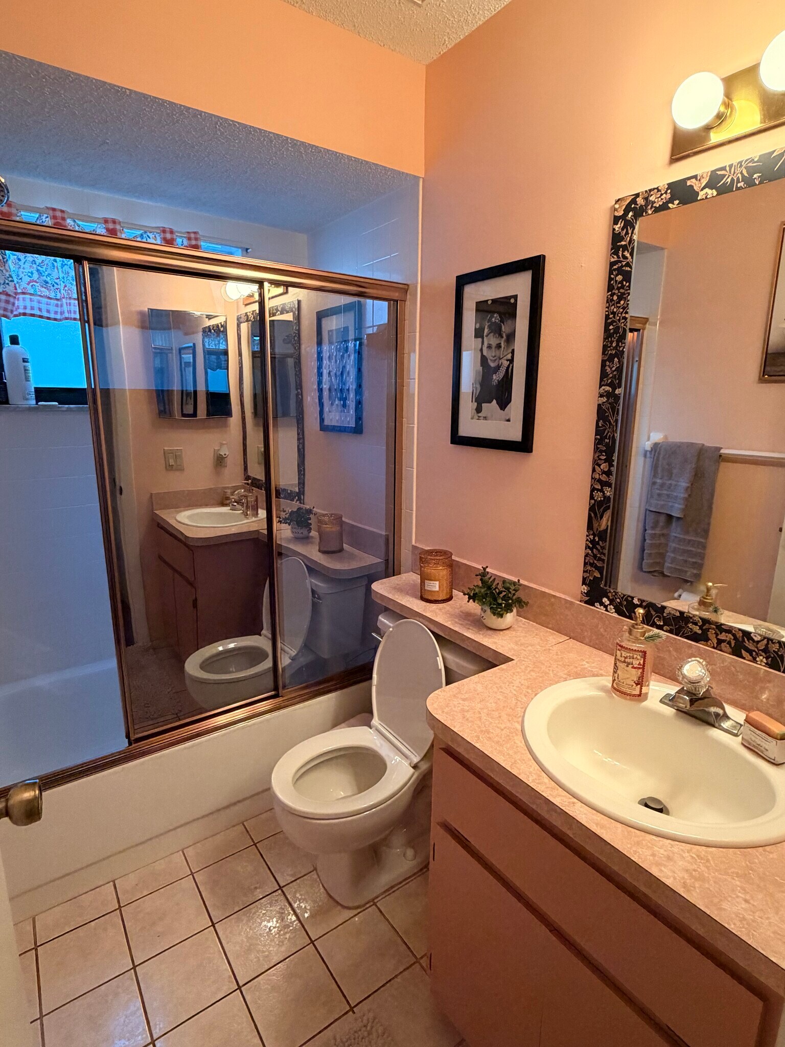 Building Photo - 7308 Fairwood Ave