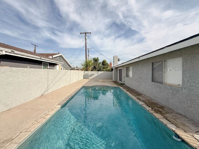 Building Photo - CORNER LOT POOL HOME | JUST REMODELED 4 BEDROOM | FOR RENT IN WEST GARDEN GROVE