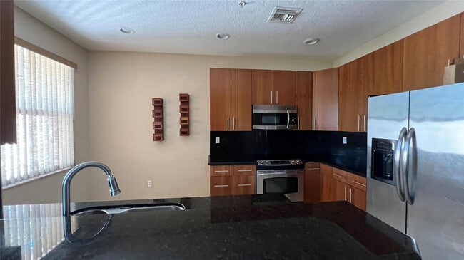 Building Photo - 2851 Prospect Rd