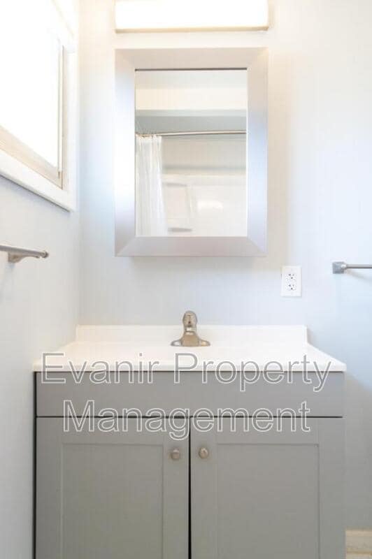 Building Photo - 3 First St