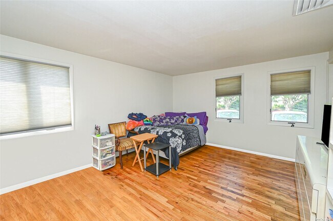 Building Photo - 316 Kimberly Pl