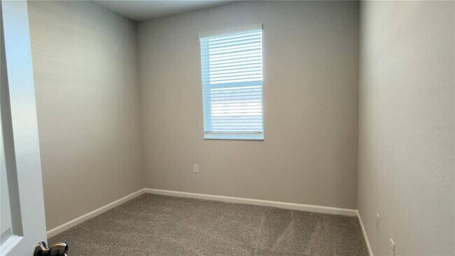 Building Photo - 438 Lady Palm St