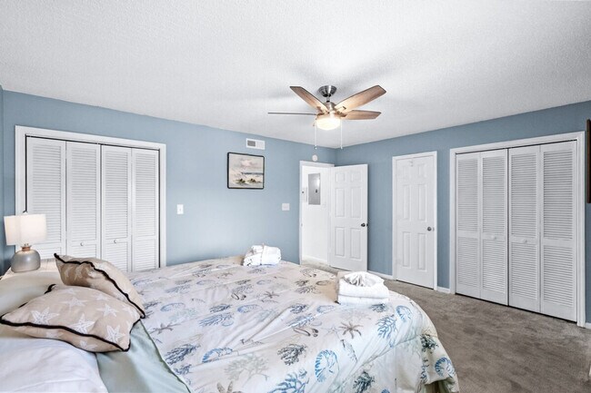 Building Photo - 208 Double Eagle Dr