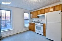 Building Photo - 485 Hicks St