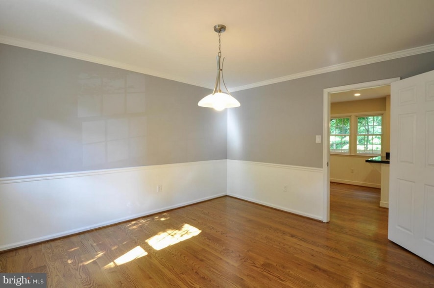 Building Photo - 10152 Marshall Pond Rd