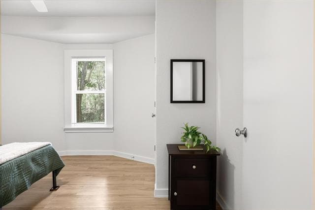 Building Photo - 537 E Sears St