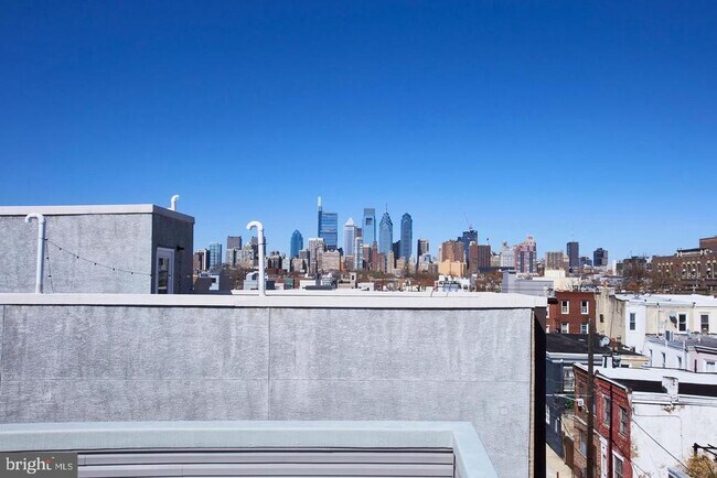 Building Photo - 1320 S Bancroft St