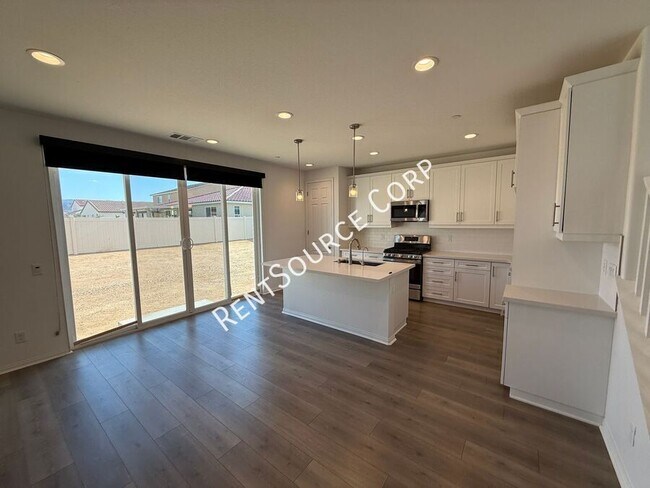 Building Photo - 6030 W Ave J 9