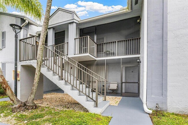 Primary Photo - 1211 S Independence Dr