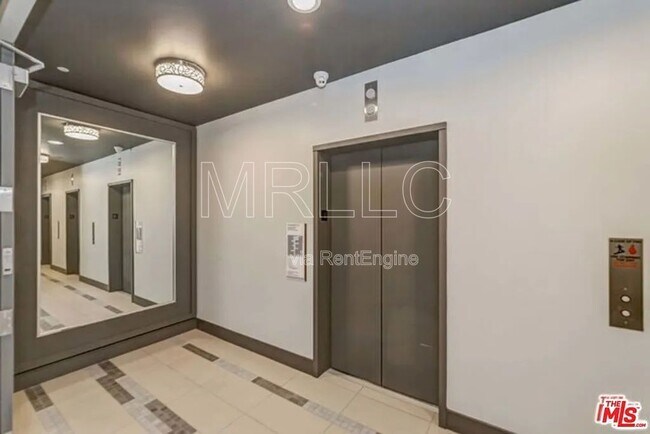 Building Photo - 3810 Wilshire Blvd