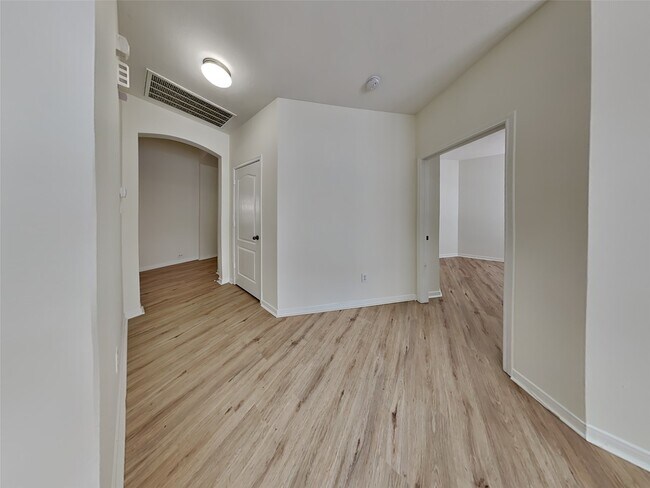 Building Photo - 19215 Mustang Pointe Ln