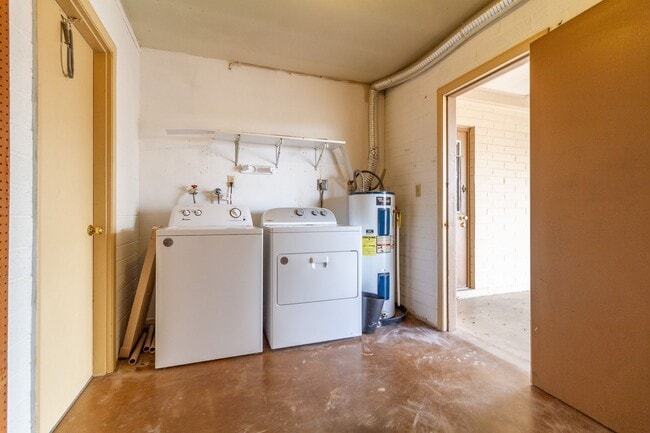 Building Photo - Introducing a captivating Living Space tha...
