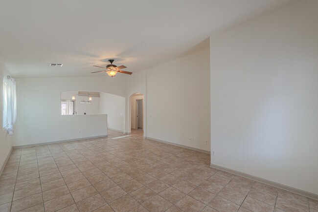 Building Photo - 43749 W Magnolia Rd