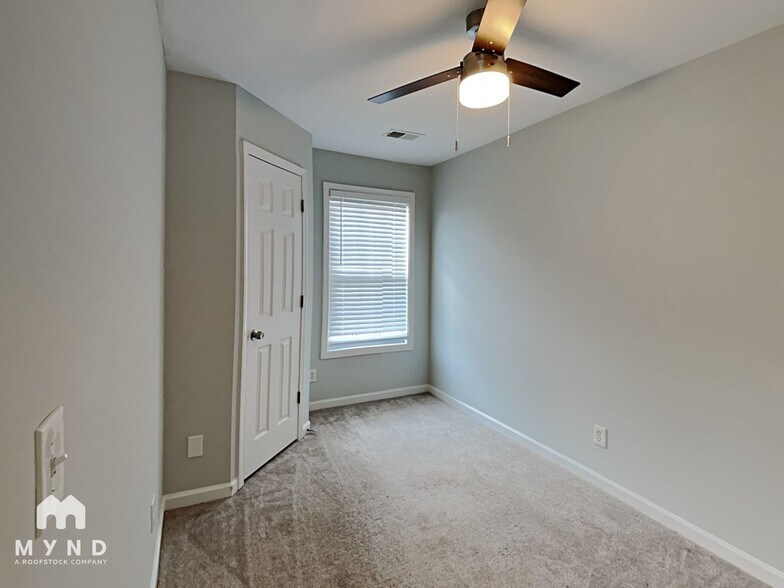 Building Photo - 480 Rockwell St SW