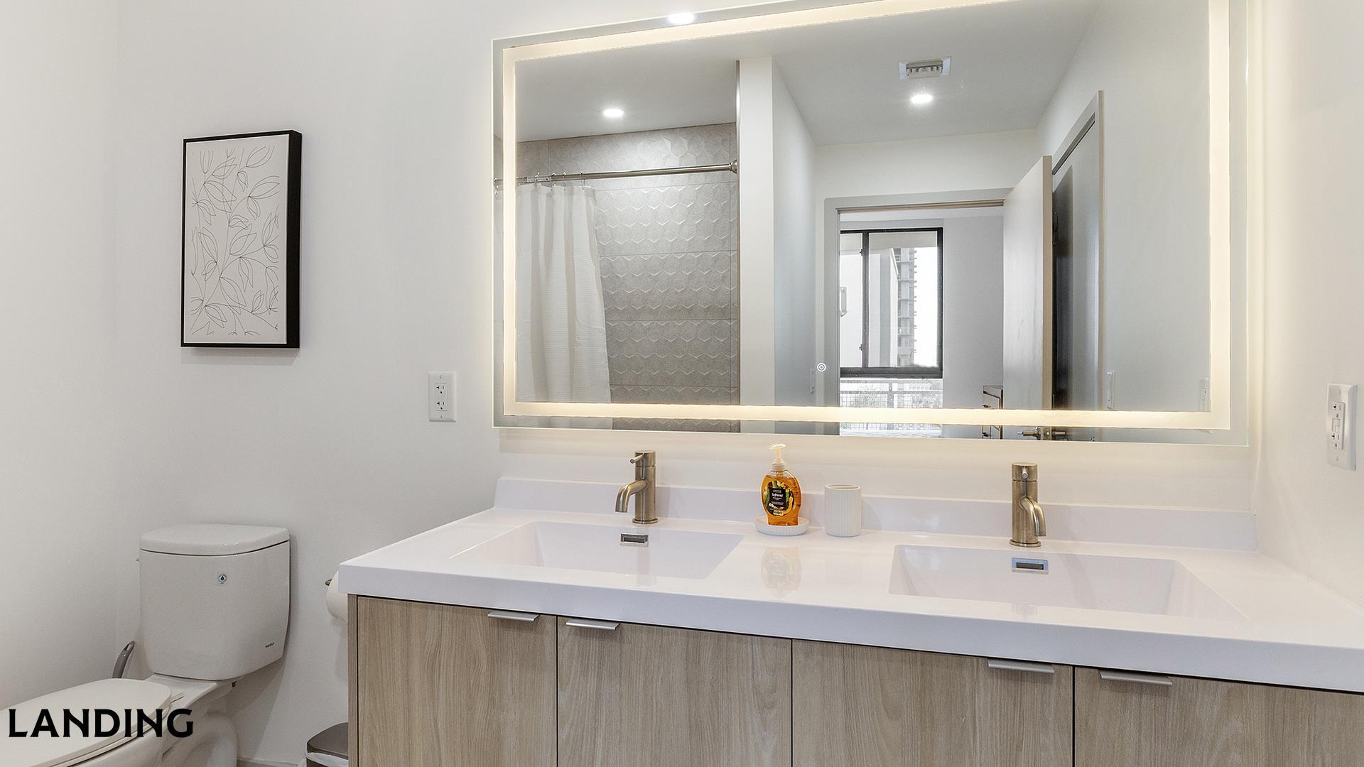 Building Photo - 1155 NE 126th St