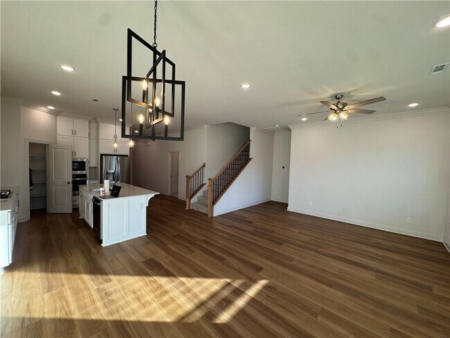 Building Photo - 3004 S 14th St