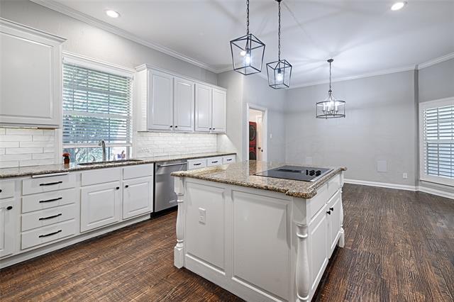 Building Photo - 3600 Crownhill Dr