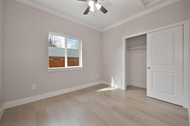 Building Photo - 2603 Beaumont St