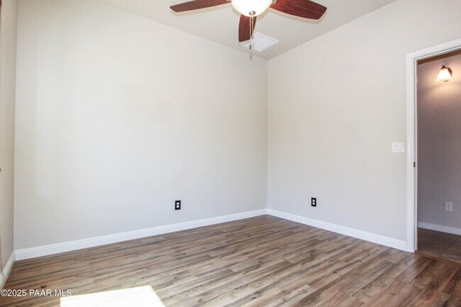 Building Photo - 2677 Capella Dr