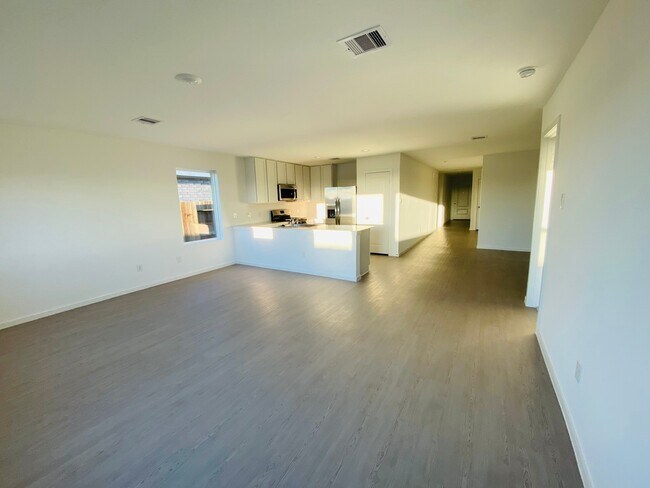Building Photo - 6611 Sassafras Grn Dr