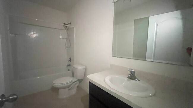 Building Photo - 1608 Primo Ct