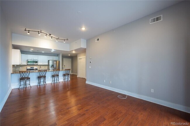 Building Photo - 6000 W Floyd Ave