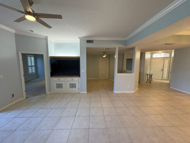 Building Photo - 1202 Makarios Dr