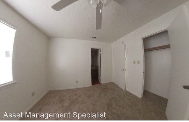 Building Photo - 1224 N LBJ Dr