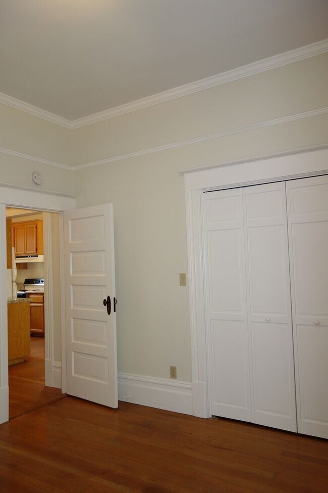 Building Photo - Charming 1910 Winters Home – 3 Bed, 2 Bath – Steps from Historic Downtown